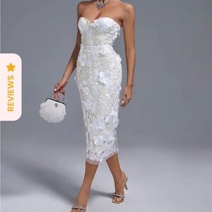 Strapless with 3D florals dress